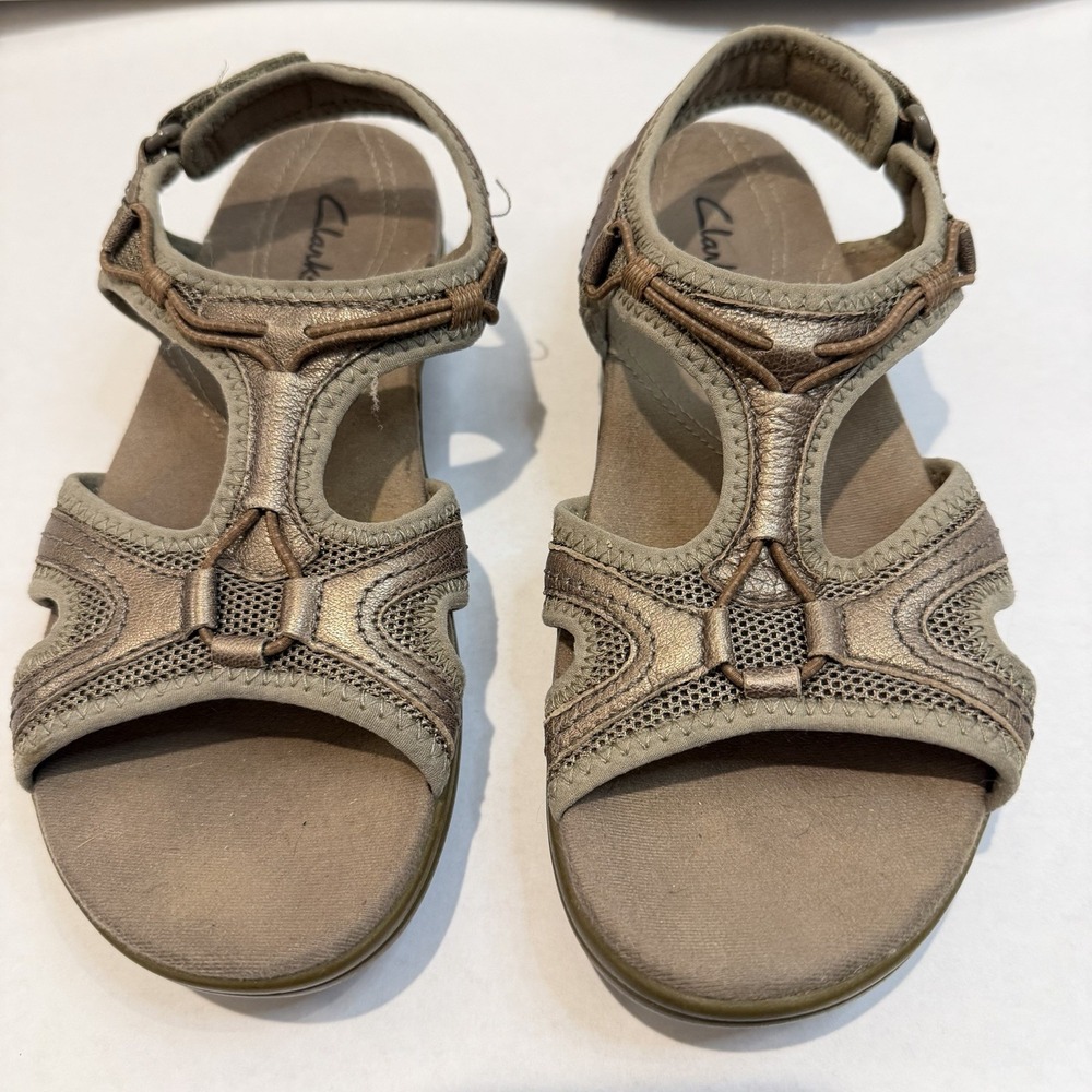 Clarks Women's Leather Upper Comfort Walking Sandals‎ 6.5 M Hook & Loop